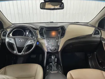 2019 Hyundai Santa Fe XL - image 4