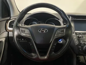 2017 Hyundai Santa Fe XL - image 25