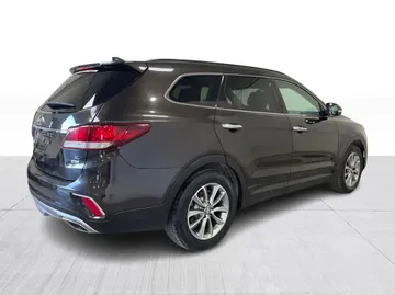 2017 Hyundai Santa Fe XL - image 15