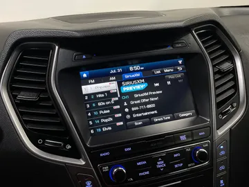 2017 Hyundai Santa Fe XL - image 30