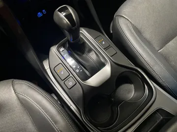 2017 Hyundai Santa Fe XL - image 29