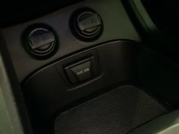 2016 Hyundai Santa Fe XL - image 25