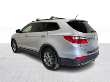 2016 Hyundai Santa Fe XL - image 10