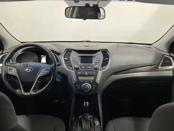 2016 Hyundai Santa Fe XL - image 4
