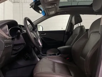 2016 Hyundai Santa Fe XL - image 3