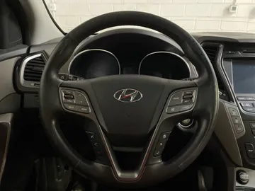 2016 Hyundai Santa Fe XL - image 18