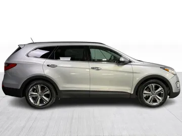 2016 Hyundai Santa Fe XL - image 2