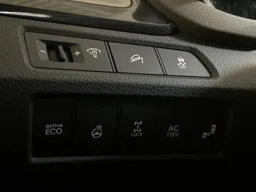 2016 Hyundai Santa Fe XL - image 34