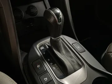 2016 Hyundai Santa Fe XL - image 33