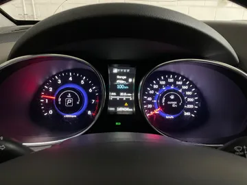 2016 Hyundai Santa Fe XL - image 17