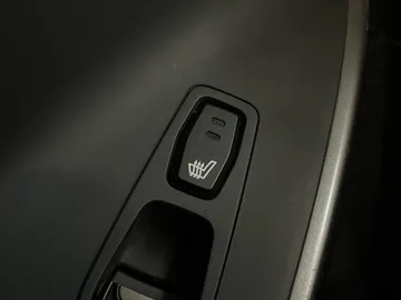 2016 Hyundai Santa Fe XL - image 30