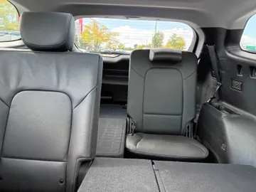 2017 Hyundai Santa Fe XL - image 7