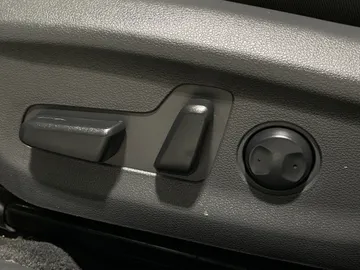 2018 Hyundai Ioniq Electric - image 19