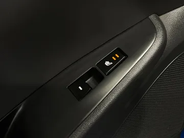 2018 Hyundai Ioniq Electric - image 32