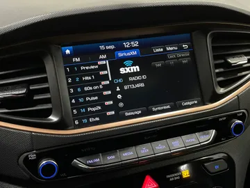 2018 Hyundai Ioniq Electric - image 29