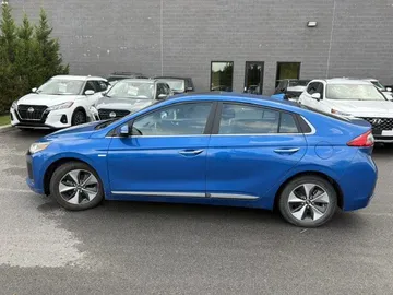 2018 Hyundai Ioniq Electric - image 4