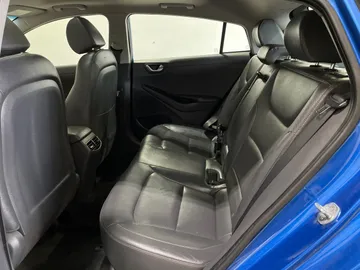 2018 Hyundai Ioniq Electric - image 16