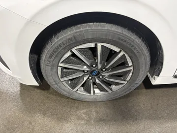 2020 Hyundai Ioniq Electric - image 7