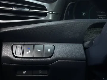 2021 Hyundai Ioniq Electric - image 34
