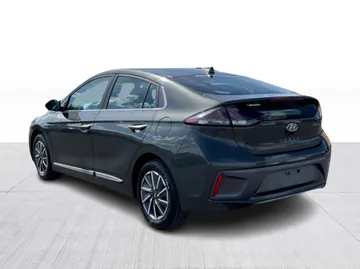 2021 Hyundai Ioniq Electric - image 12