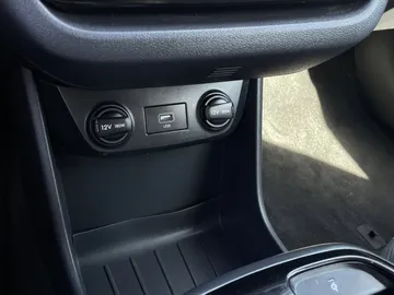 2021 Hyundai Ioniq Electric - image 32