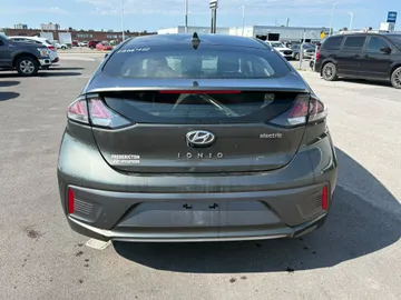 2021 Hyundai Ioniq Electric - image 6