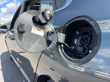 2021 Hyundai Ioniq Electric - image 22