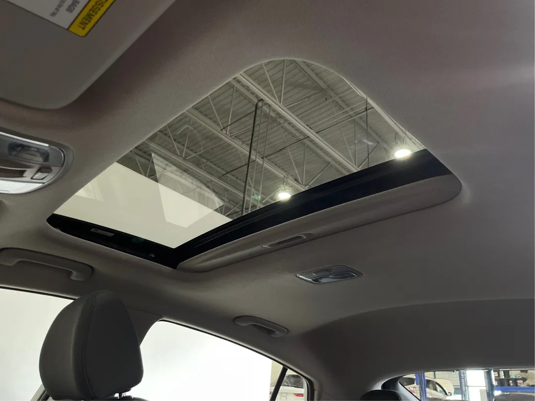 2021 Hyundai Ioniq Plug-In — photo 5