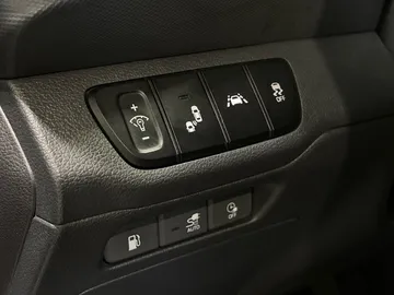 2021 Hyundai Ioniq Plug-In - image 29
