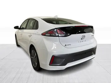 2021 Hyundai Ioniq Plug-In - image 12
