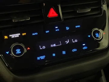 2021 Hyundai Ioniq Plug-In - image 21