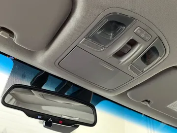 2021 Hyundai Ioniq Plug-In - image 17