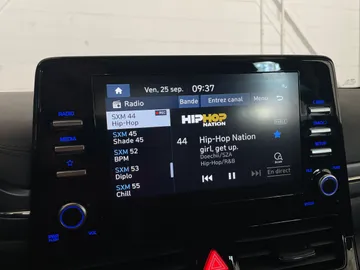2021 Hyundai Ioniq Plug-In Hybrid - image 27