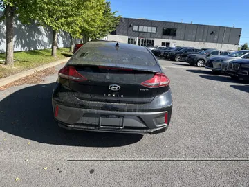 2021 Hyundai Ioniq Plug-In Hybrid - image 6