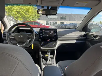 2021 Hyundai Ioniq Plug-In Hybrid - image 8