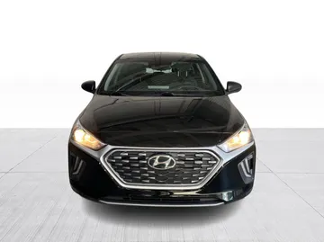 2021 Hyundai Ioniq Plug-In Hybrid - image 2