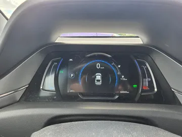 2020 Hyundai Ioniq Electric - image 11