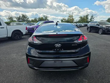 2020 Hyundai Ioniq Electric - image 6