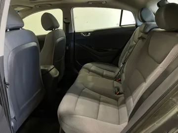2020 Hyundai Ioniq Hybrid - image 16
