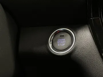 2020 Hyundai Ioniq Hybrid - image 22