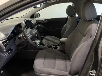 2020 Hyundai Ioniq Hybrid - image 3