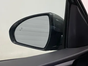 2020 Hyundai Ioniq Hybrid - image 19