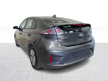 2020 Hyundai Ioniq Hybrid - image 12