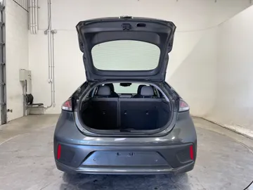 2020 Hyundai Ioniq Hybrid - image 14