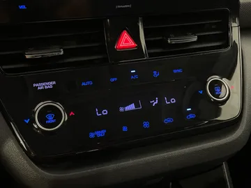 2020 Hyundai Ioniq Hybrid - image 21