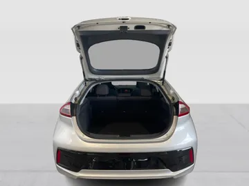2019 Hyundai Ioniq Electric - image 12