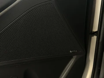 2019 Hyundai Ioniq Electric - image 24