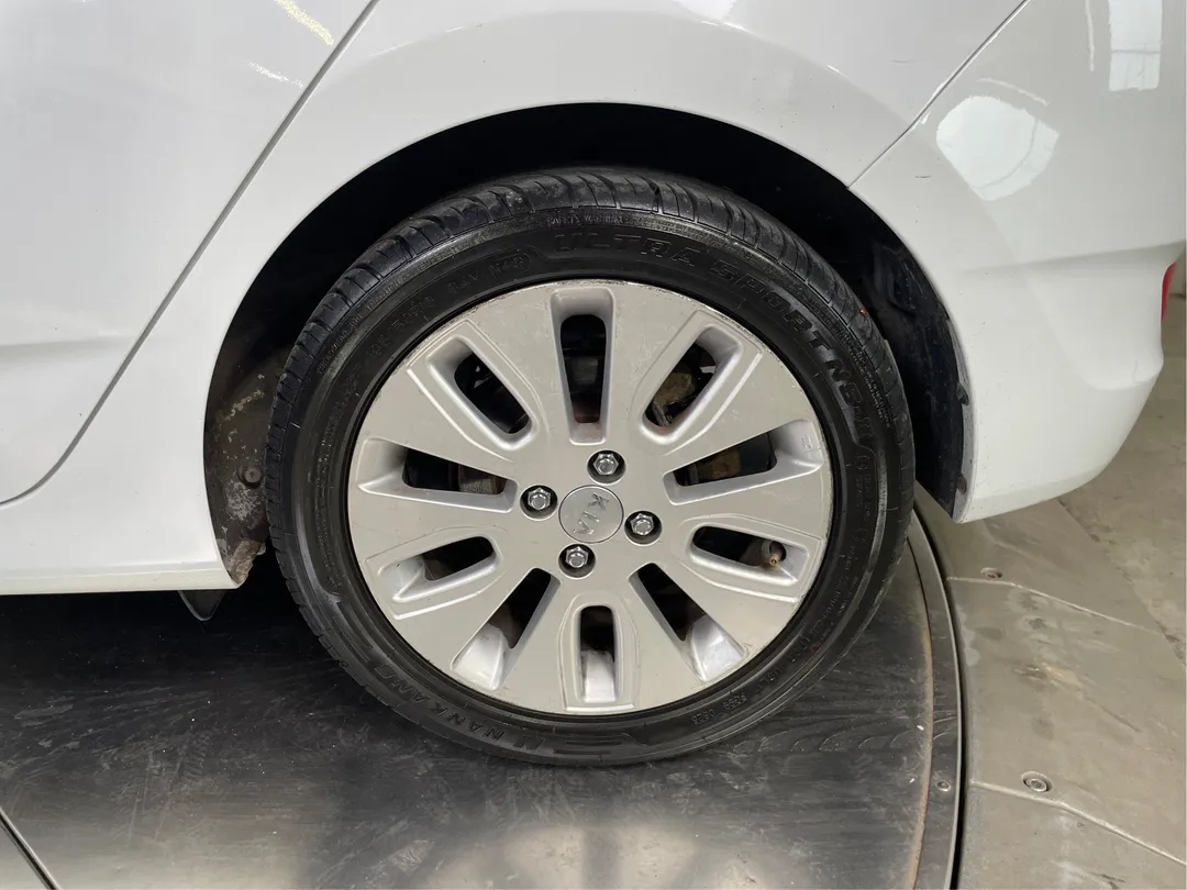 2017 Hyundai Accent — photo 5