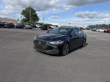 2018 Hyundai Elantra - image 3