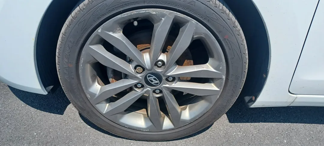 2017 Hyundai Elantra GT — photo 7